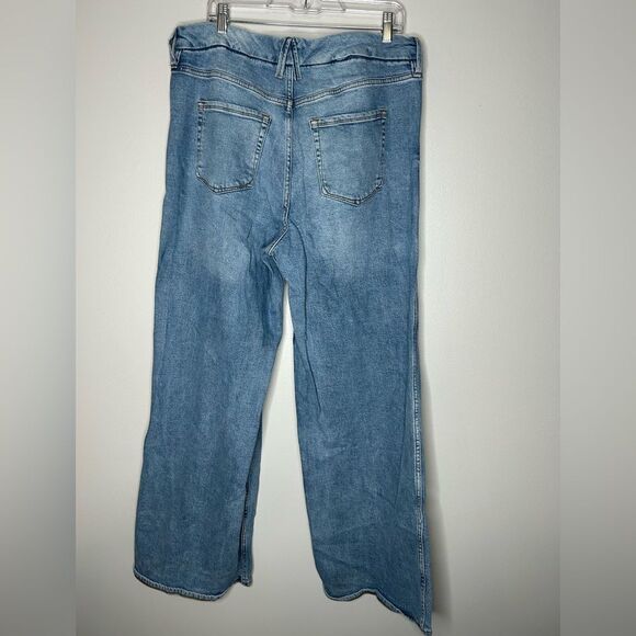 Good American Good Skate Jeans - Picture 5 of 8